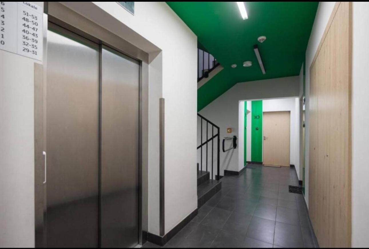 Shiraz Trio Apartament Warschau Exterior foto