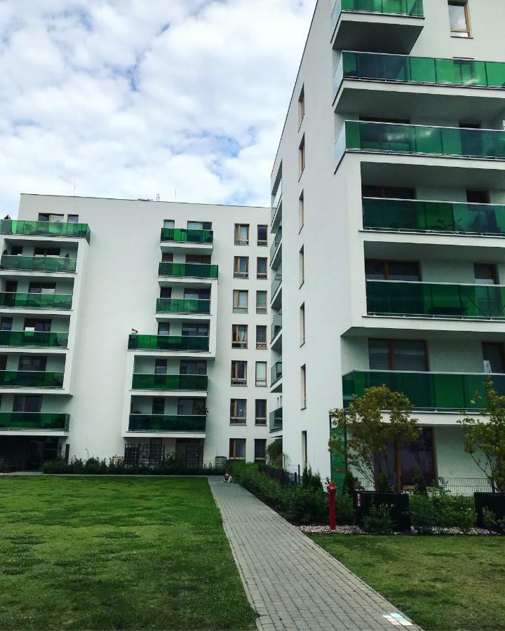 Shiraz Trio Apartament Warschau Exterior foto